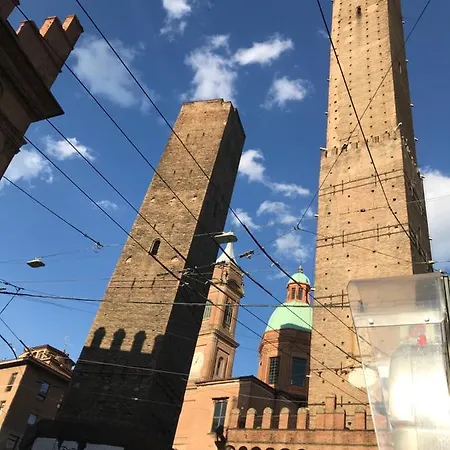 Corte Sant'orsola 4 * Bologna